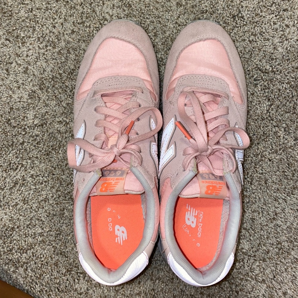 New Balance 696 Tennis Shoe